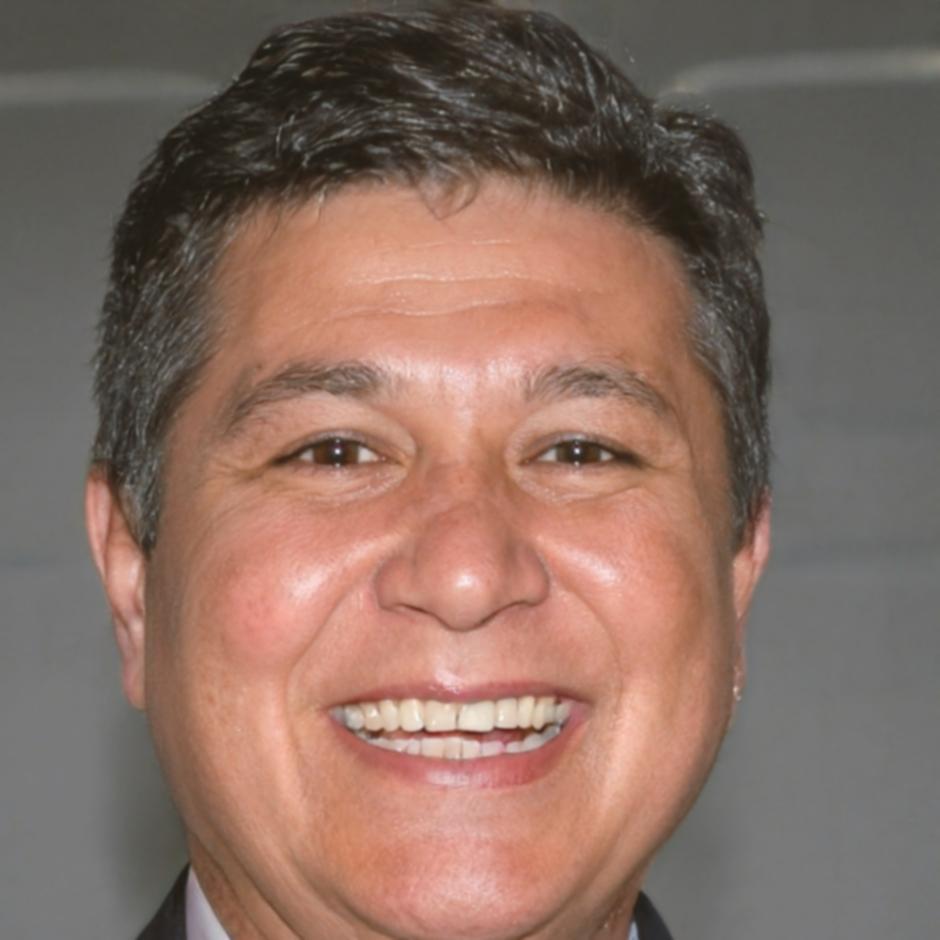 Aurelio Mendoza, Especialista en Estrategias de Inversión